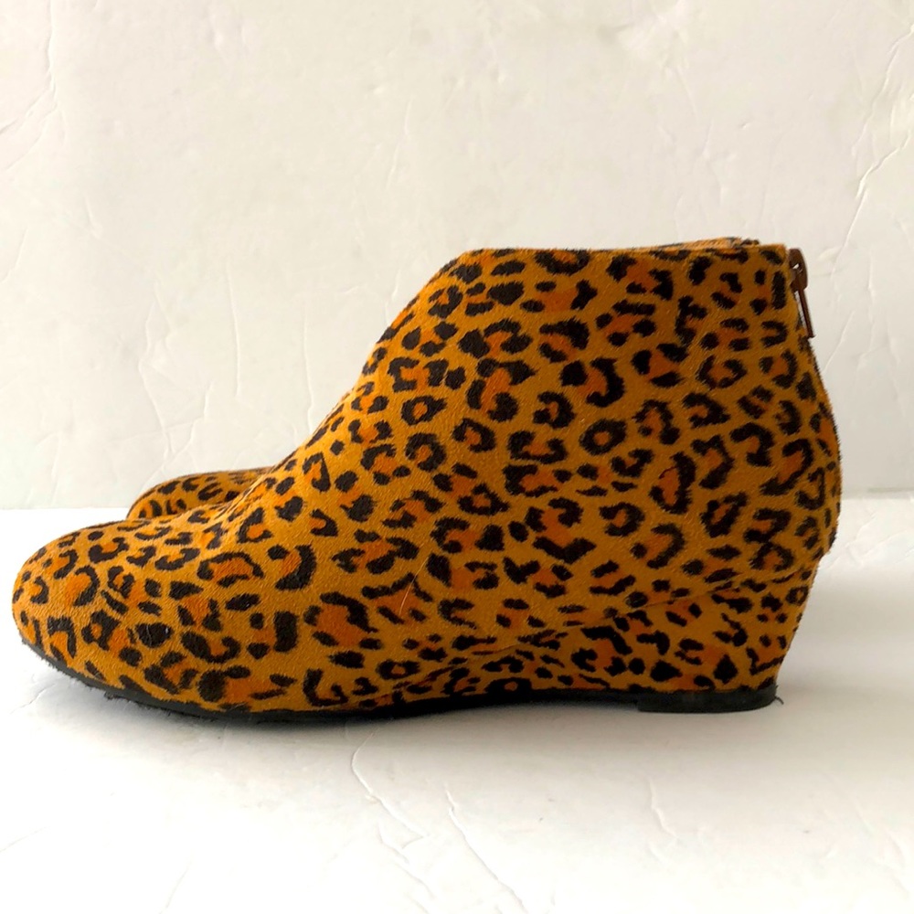 Dominique Nicole Ankle Booties Shoes Black Brown Leopard SZ 8.5